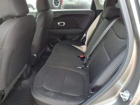 Used 2017 Kia Soul w/ Convenience Package FWD image 6