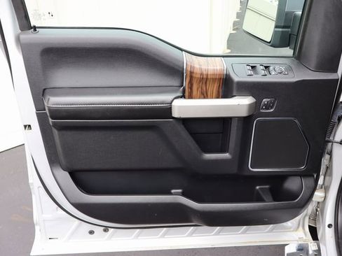 Used 2019 Ford F150 Lariat w/ Equipment Group 502A Luxury image 24