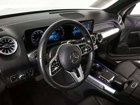 Used 2022 Mercedes-Benz GLB 250 4MATIC image 8