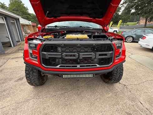 Used 2018 Ford F150 Raptor w/ Equipment Group 802A Luxury AWD/4WD image 10