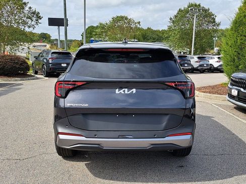 New 2026 Kia Sportage EX FWD image 5