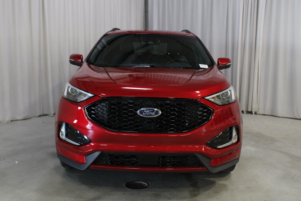 Used 2020 Ford Edge ST-Line w/ Cold Weather Package FWD image 35