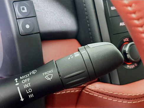 Used 2024 Nissan GT-R Premium w/ Premium Interior Package AWD/4WD image 21