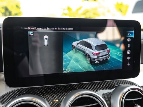 Used 2022 Mercedes-Benz GLC 43 AMG 4MATIC image 35