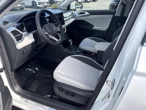 New 2025 Volkswagen Taos SE image 8