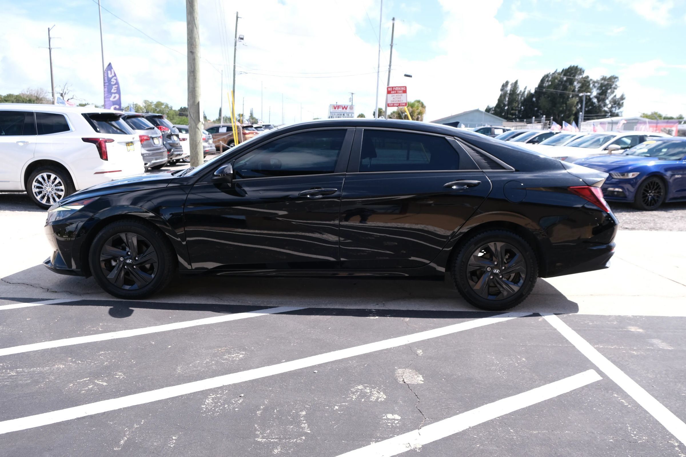 Used 2021 Hyundai Elantra SEL w/ Convenience Package FWD image 8