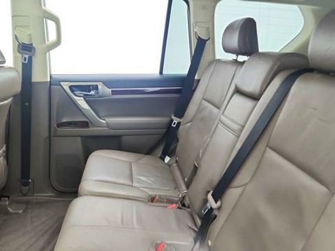 Used 2018 Lexus GX 460 Premium w/ Premium Package image 33