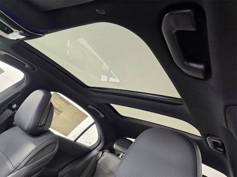 New 2026 Mercedes-Benz C 300 4MATIC Sedan image 9