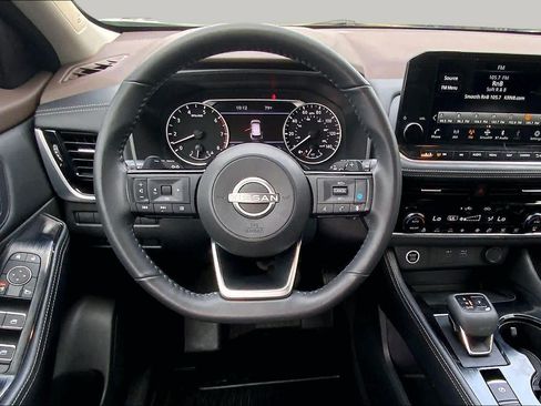 Used 2023 Nissan Rogue SL w/ SL Premium Package FWD image 6