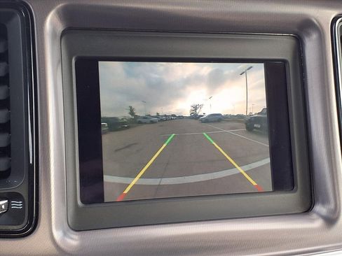 Used 2019 Dodge Challenger SXT image 11