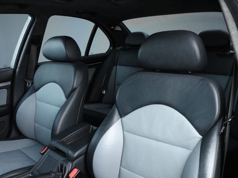 Used 2003 BMW M5 image 77