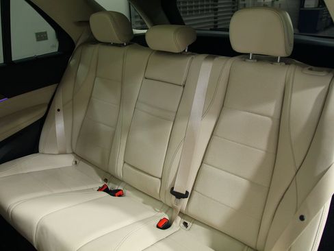 Used 2026 Mercedes-Benz GLE 350 4MATIC image 29