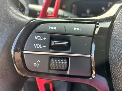 Used 2025 Honda Pilot Elite image 34