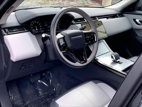 Used 2025 Land Rover Range Rover Velar S image 16
