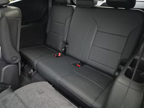 Certified 2025 Buick Enclave Sport Touring w/ Power Package FWD image 16