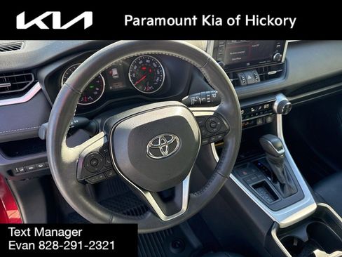 Used 2020 Toyota RAV4 XLE Premium image 22