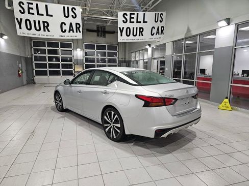 Certified 2019 Nissan Altima 2.5 Platinum image 5