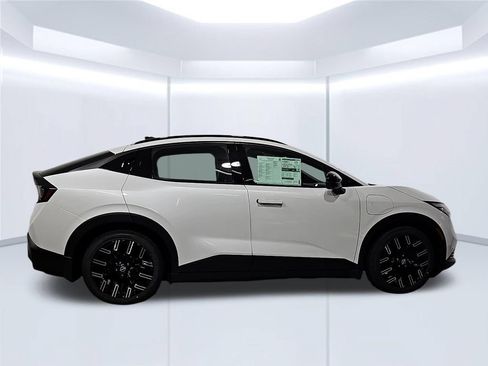 New 2026 Nissan Leaf Platinum+ w/ Cargo Package (Platinum+) FWD image 7