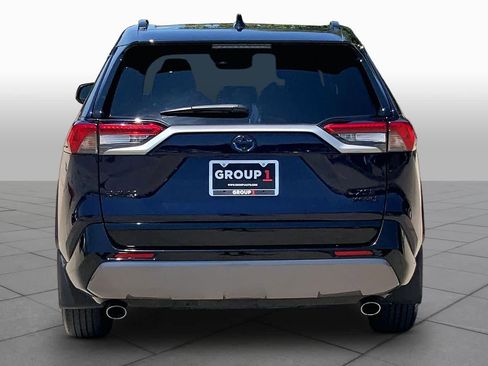 Used 2021 Toyota RAV4 XSE w/ XSE Grade Weather Package AWD/4WD image 5