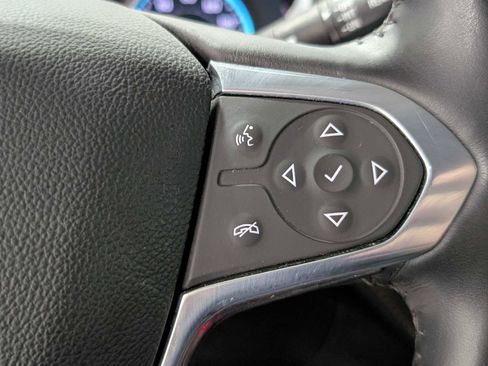 Used 2021 Chevrolet Traverse LT image 34