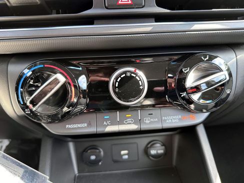 Used 2023 Hyundai Kona SE AWD/4WD image 23