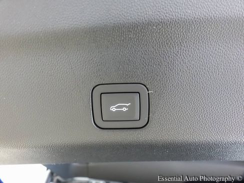 New 2026 Chevrolet Suburban Premier image 24