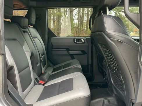 Used 2024 Ford Bronco Black Diamond image 21