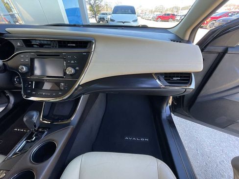 Used 2016 Toyota Avalon Touring image 30