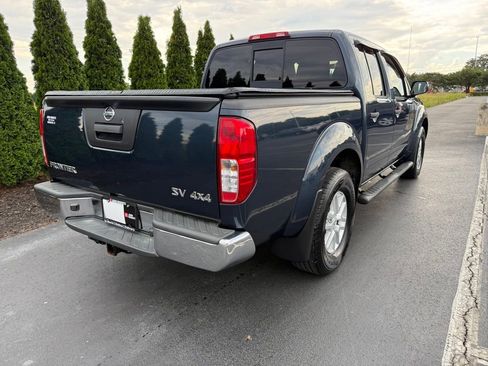 Used 2019 Nissan Frontier SV AWD/4WD image 2