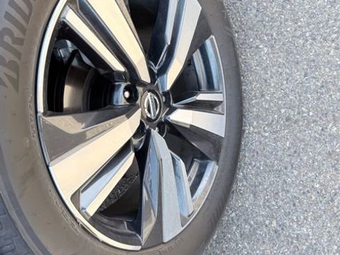 Used 2021 Nissan Rogue SL w/ Premium Package image 20