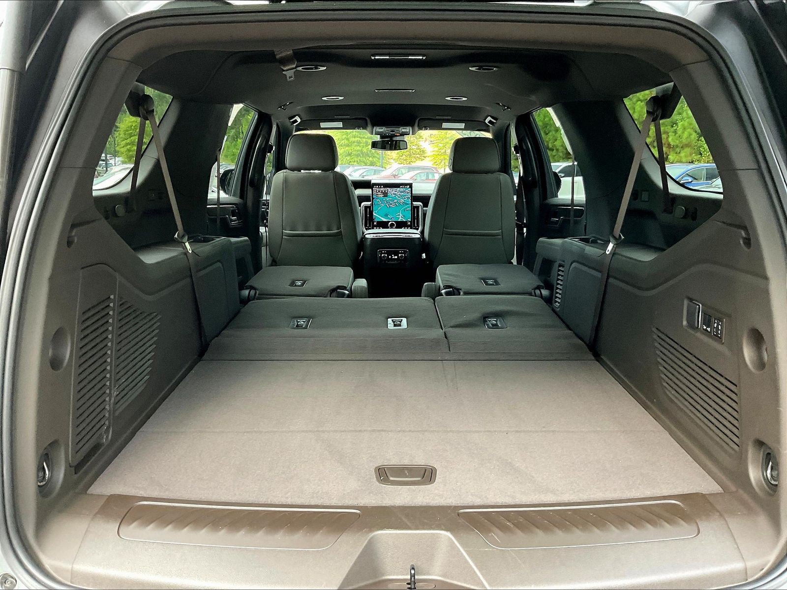Used 2025 GMC Yukon XL Elevation w/ LPO, Floor Liner Package AWD/4WD image 40