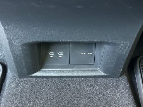 Used 2023 Volkswagen Atlas SE w/ Black Wheel Package FWD image 66