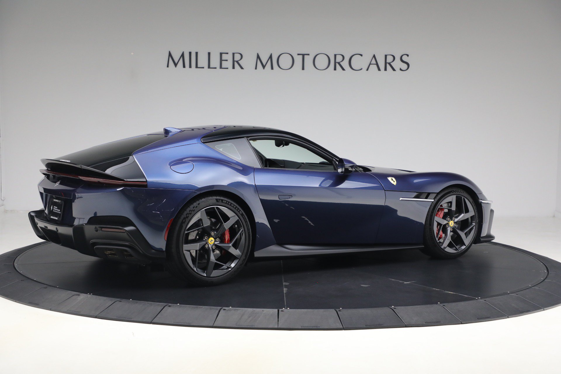 Certified 2025 Ferrari 12Cilindri RWD image 7