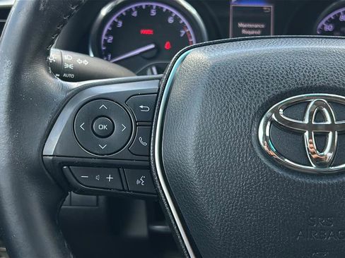 Used 2018 Toyota Camry SE w/ Moonroof Package image 23