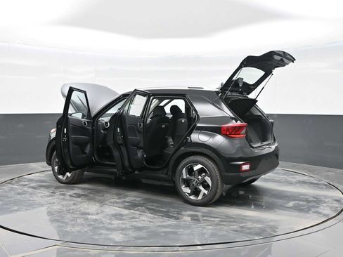 New 2026 Hyundai Venue SEL image 41