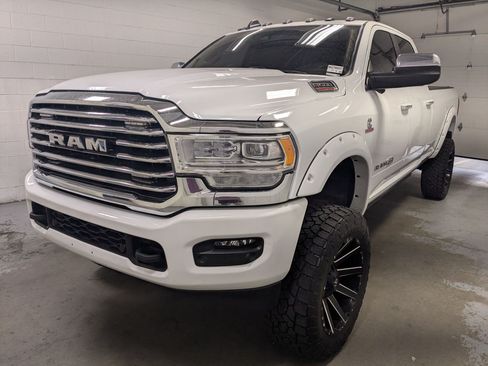 Used 2022 RAM 3500 Limited AWD/4WD image 11