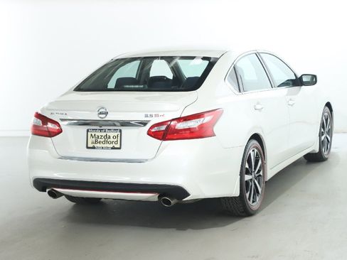 Used 2016 Nissan Altima 3.5 SR image 41