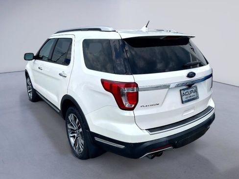 Used 2018 Ford Explorer Platinum AWD/4WD image 2