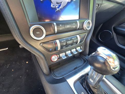 Used 2022 Ford Mustang Premium image 14