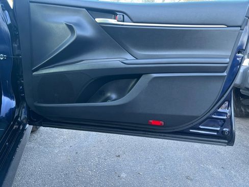 Used 2022 Toyota Camry LE image 12