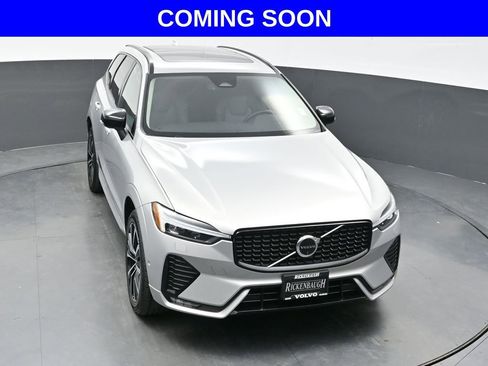 Used 2025 Volvo XC60 B5 Plus AWD/4WD image 31