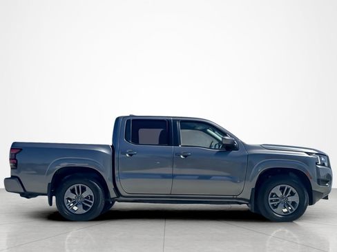 Used 2026 Nissan Frontier SV w/ Tow Package RWD image 6