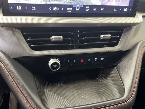 Certified 2025 Ford Explorer ST-Line AWD/4WD image 24