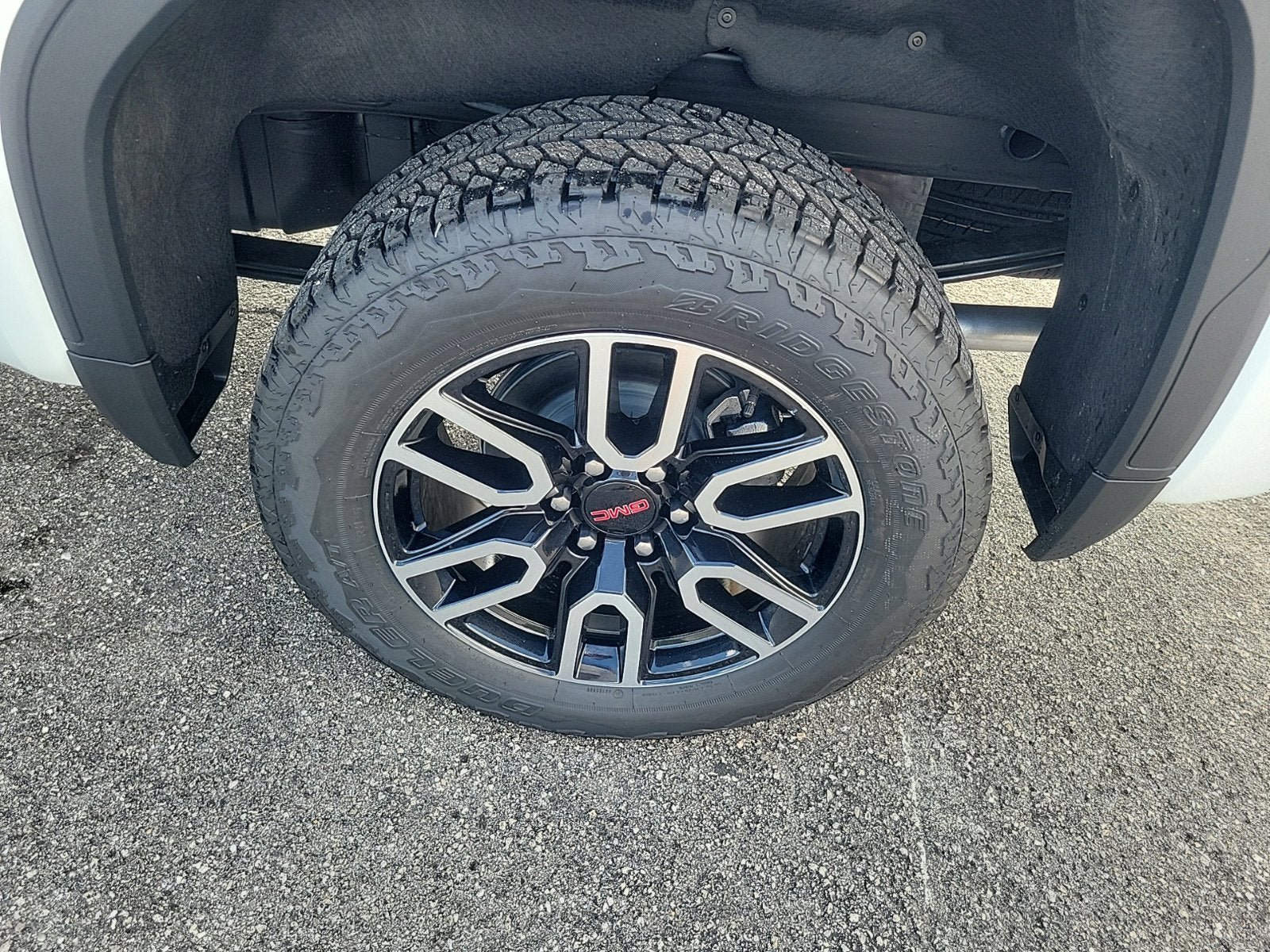 New 2026 GMC Sierra 1500 AT4 w/ Technology Package AWD/4WD image 8