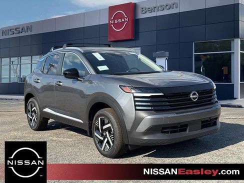 New 2026 Nissan Kicks SV w/ Charging Package FWD image 1