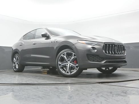 Used 2023 Maserati Levante GT AWD/4WD image 27
