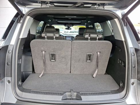 Used 2022 GMC Acadia AT4 w/ Technology Package image 29