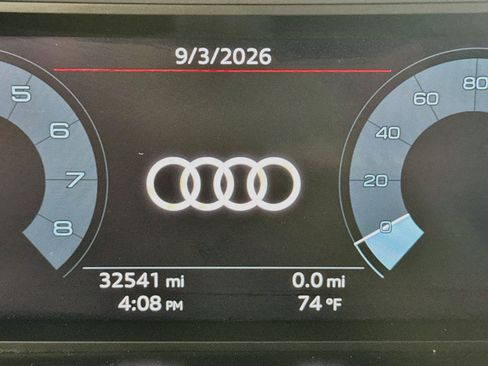 Used 2025 Audi Q3 2.0T Premium AWD/4WD image 16
