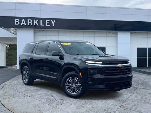 Certified 2024 Chevrolet Traverse LS image 1