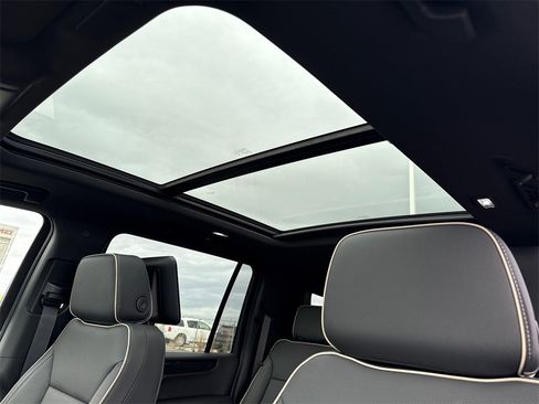 New 2026 GMC Yukon XL Elevation image 28